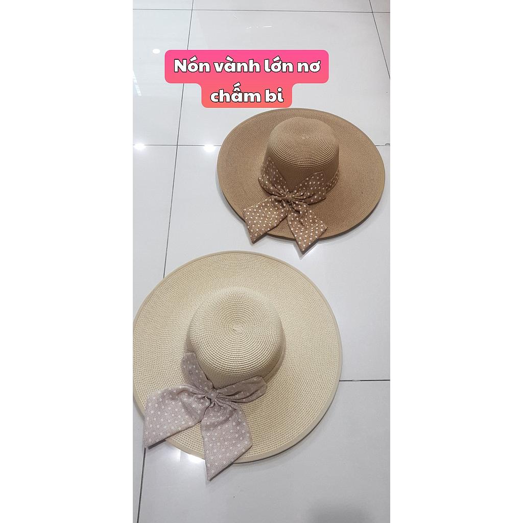 Non vanh lon no cham bi